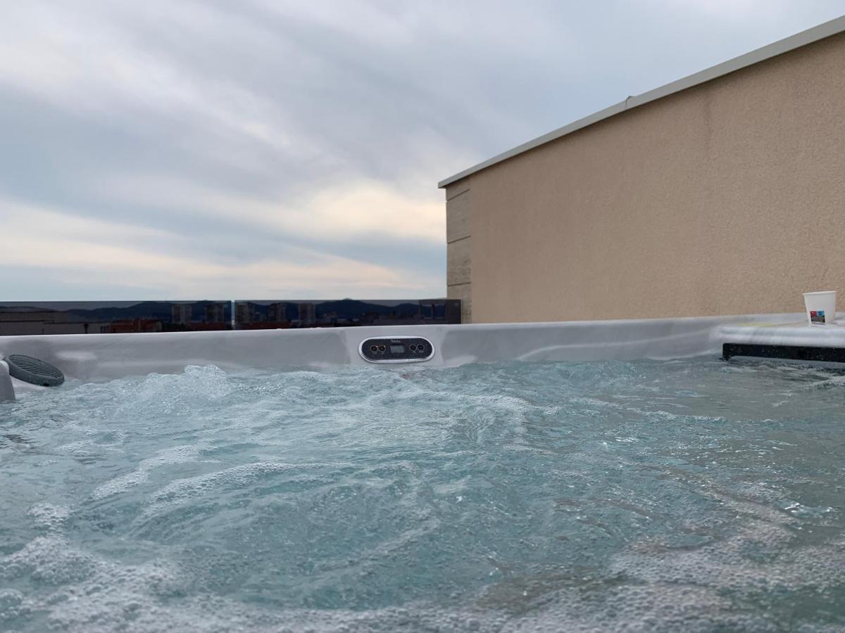扎达尔Olive Oasis Penthouse With Jacuzzi公寓 外观 照片
